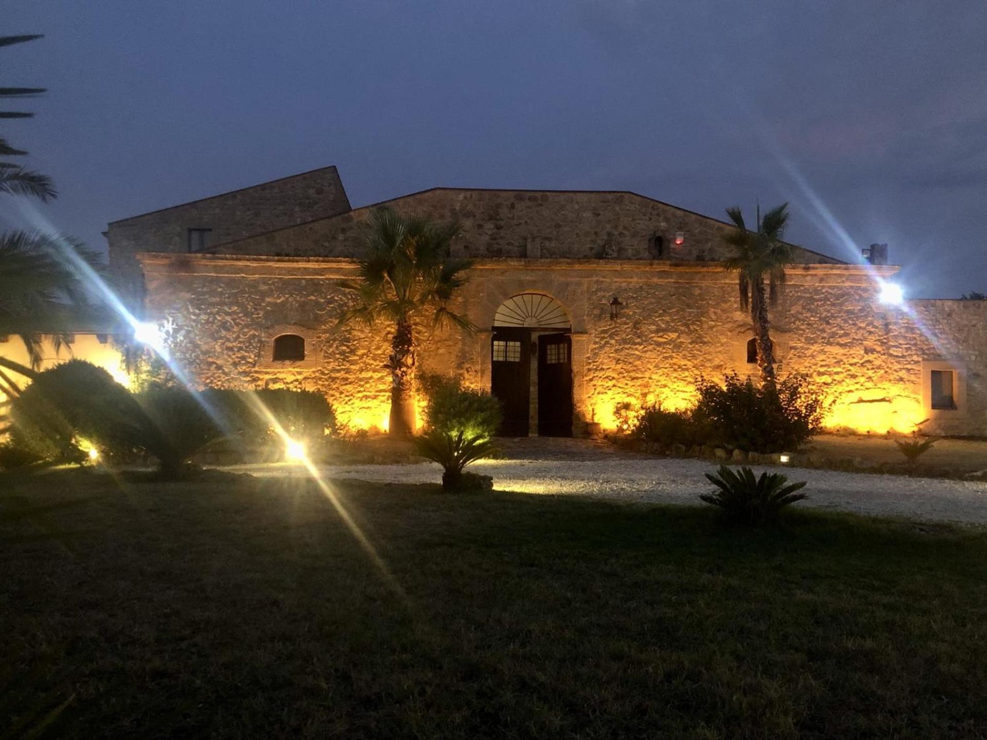 Agriturismo Baglio Pollicarini Pergusa Exterior photo
