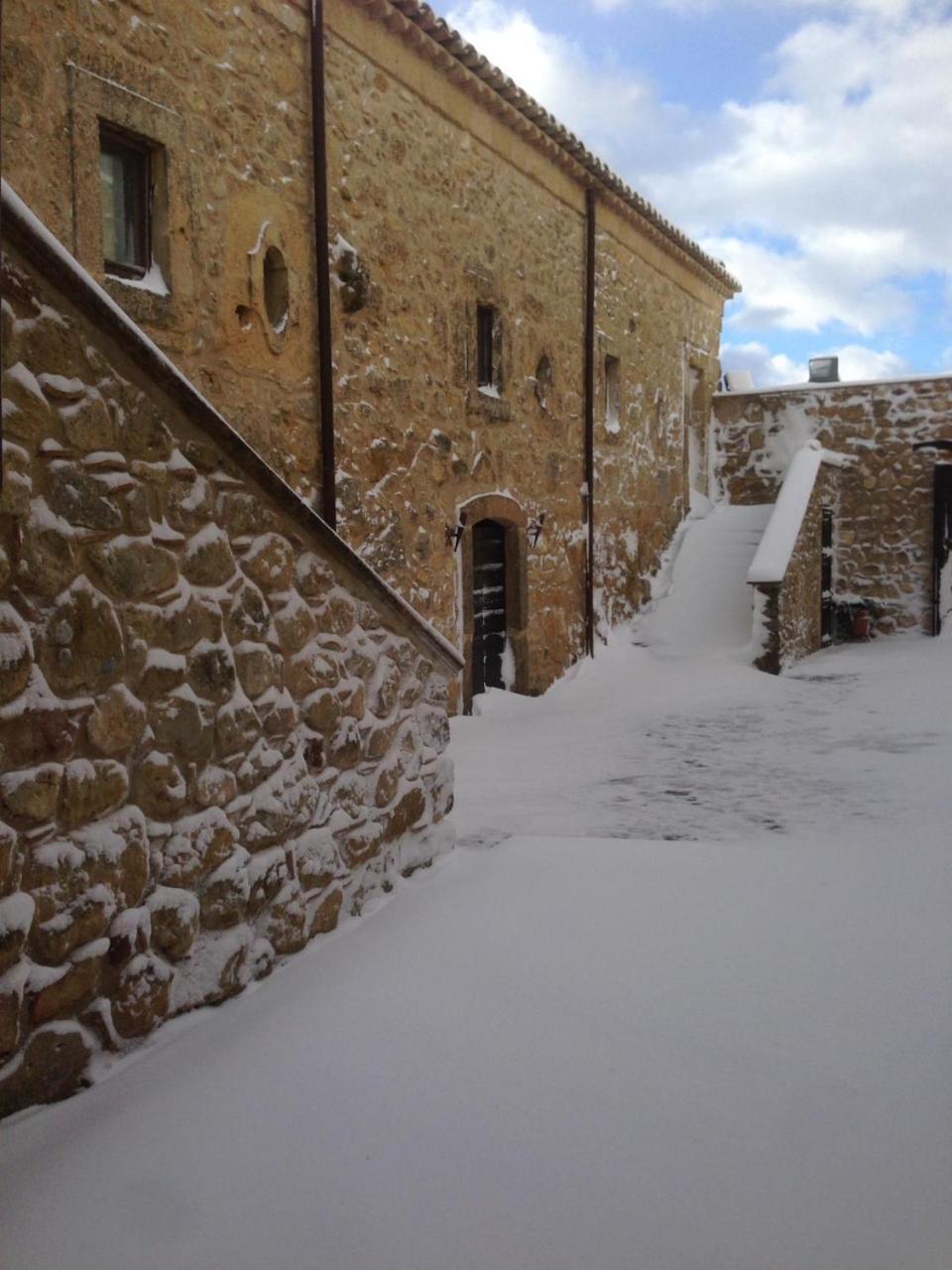 Agriturismo Baglio Pollicarini Pergusa Exterior photo